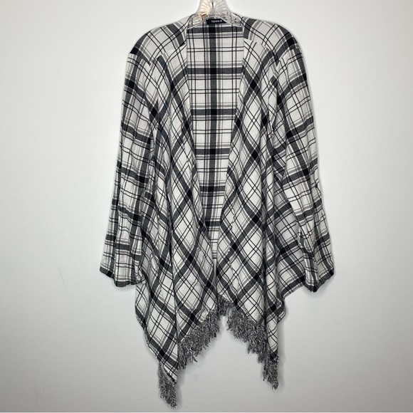 Torrid Black White Gray Wrap Cardigan - Picture 11 of 16